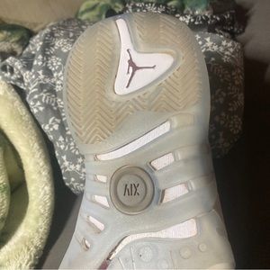 Jordan Jumpman Two treys